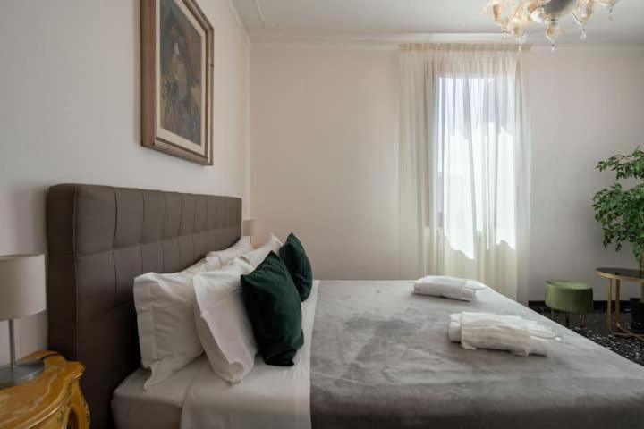 Ca' Pesaro Rooftop Terrace Apartment. Wenecja